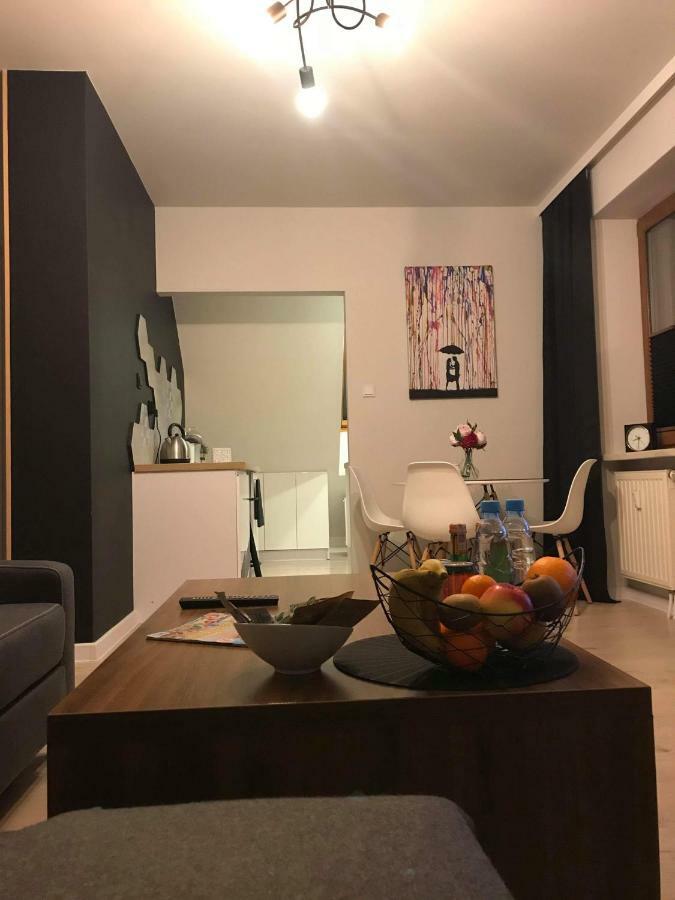 Black Rose Apartament Targi 3 Km, F-Ry Vat 키엘체 외부 사진