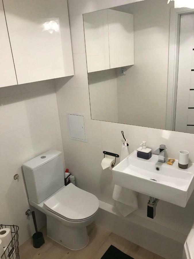 Black Rose Apartament Targi 3 Km, F-Ry Vat 키엘체 외부 사진
