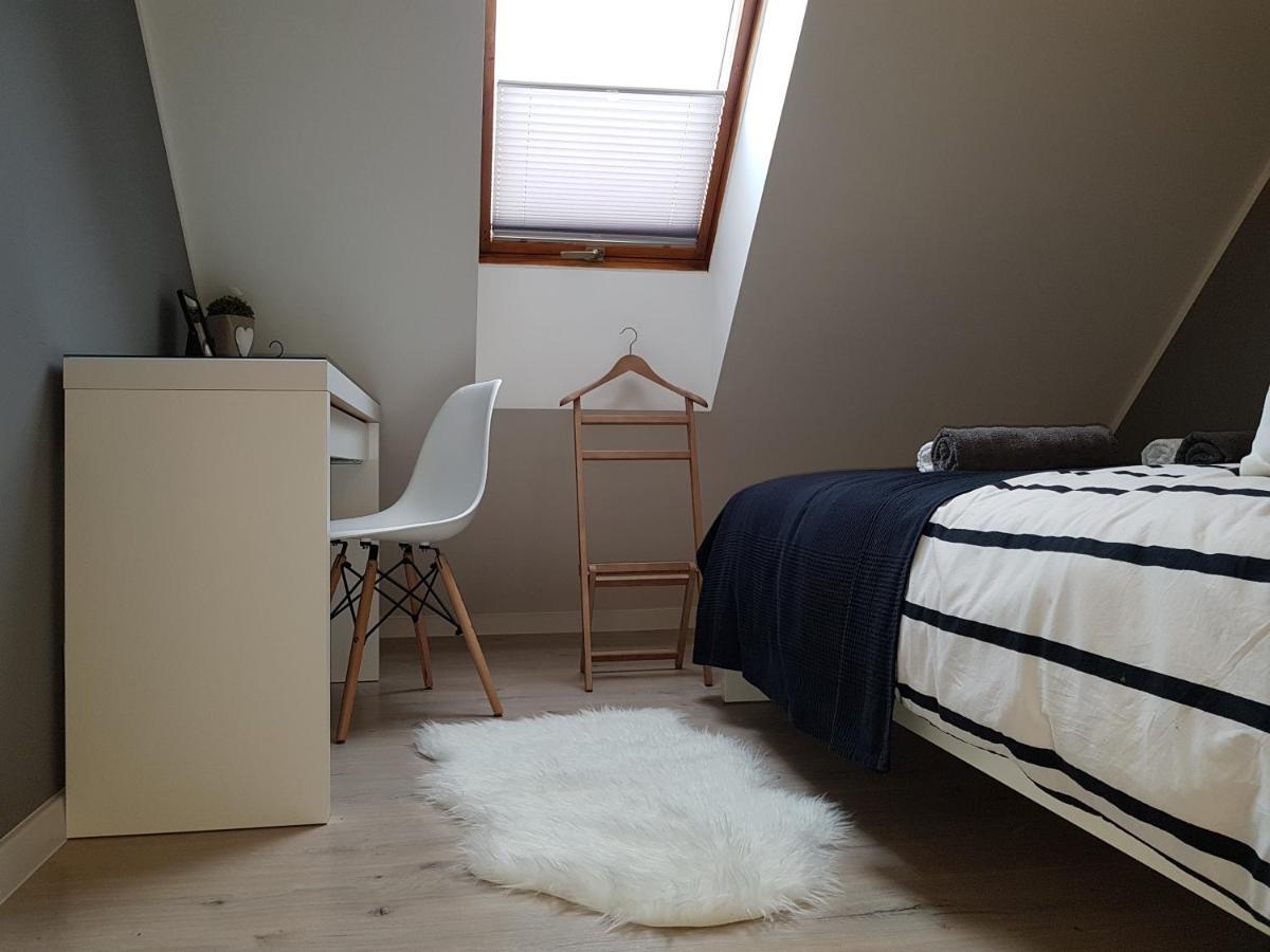 Black Rose Apartament Targi 3 Km, F-Ry Vat 키엘체 객실 사진